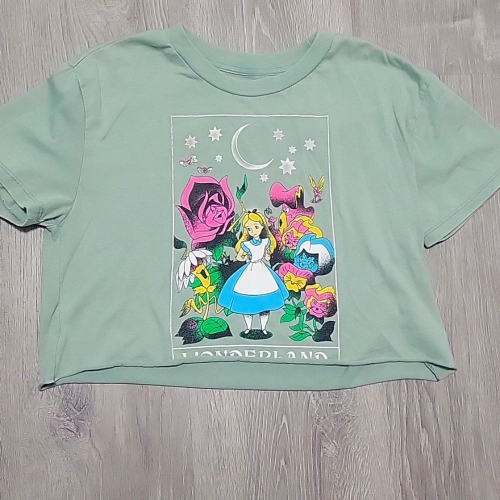 Alice in Wonderland cropped t-shirt